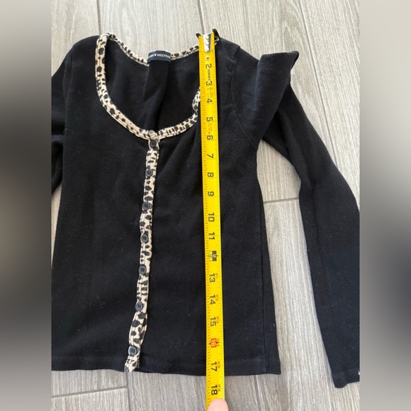 Brandy Melville|Zelly black cheetah top,ribbed button down•••Preppy & y2k style - Picture 11 of 14